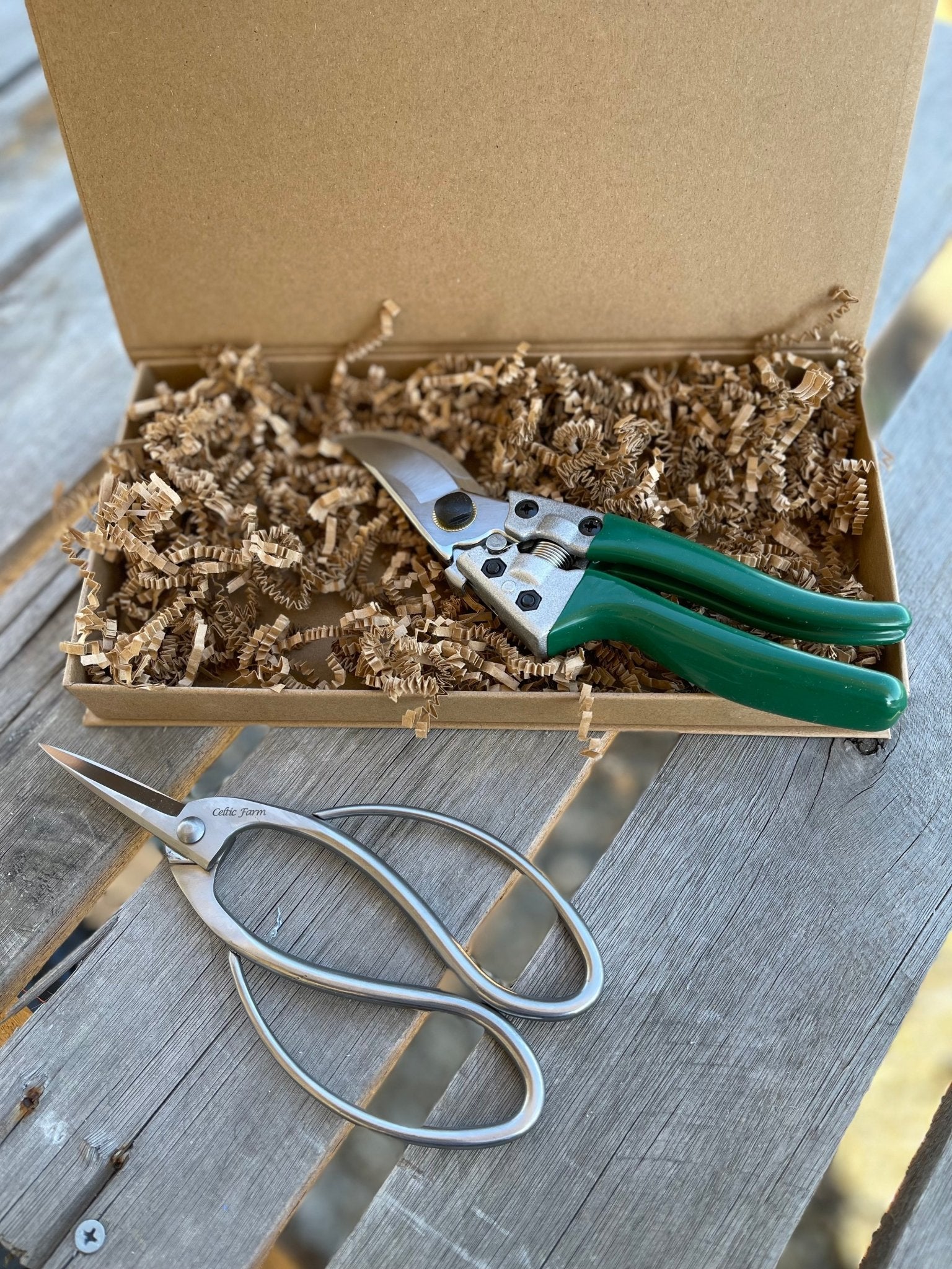 Garden Gift Box - Pruners and Snips - Image 2