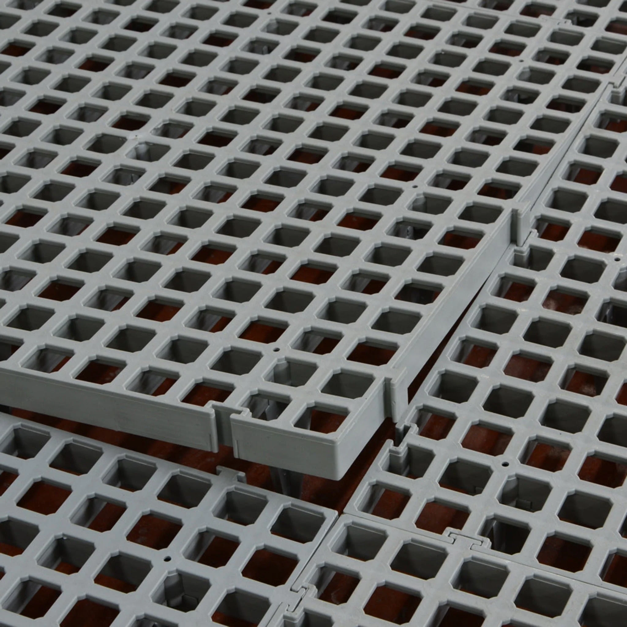 Slat Flooring - Small Hole (Legs: Medium) - Image 2